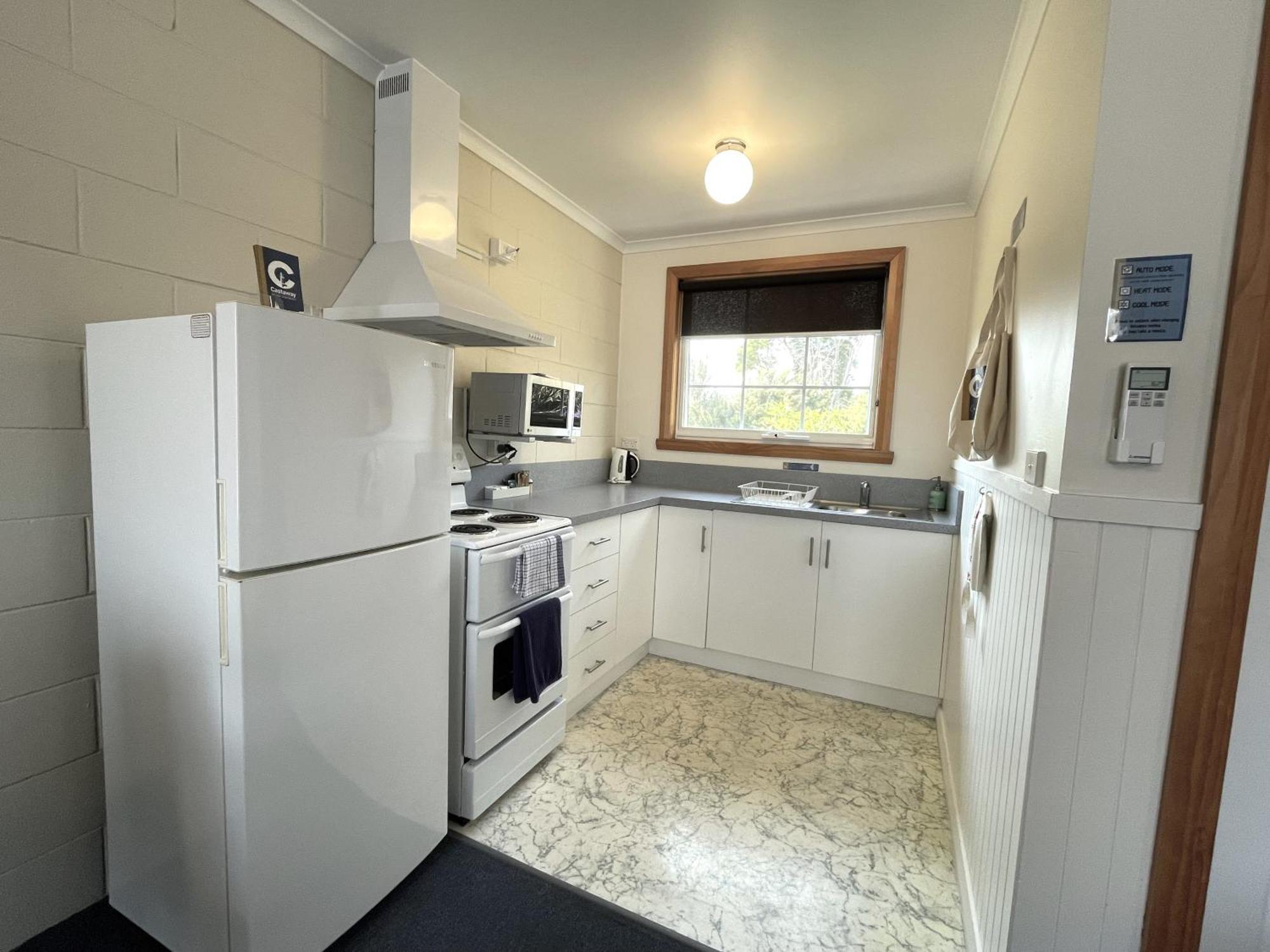 Castaway Holiday Apartments Strahan Exterior photo